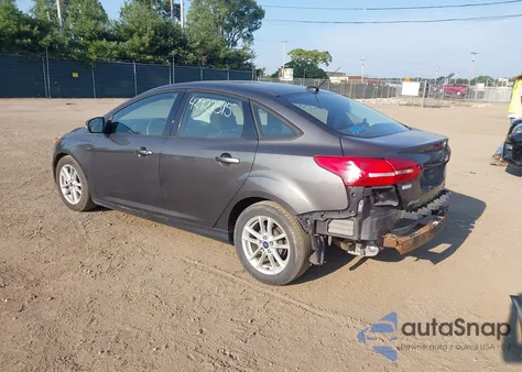 2015 Ford Focus Se z USA, uszkodzony, nr VIN 1FADP3F21FL355098